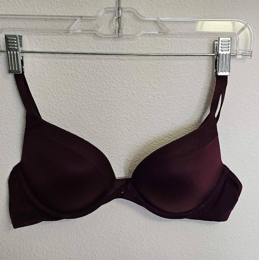 Women's Burgundy Bra Victoria Secret 36B Padded